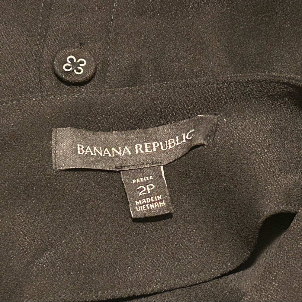 Banana Republic Ruffle-Cuff Button- Back Dress - Size 2P - Picture 12 of 14